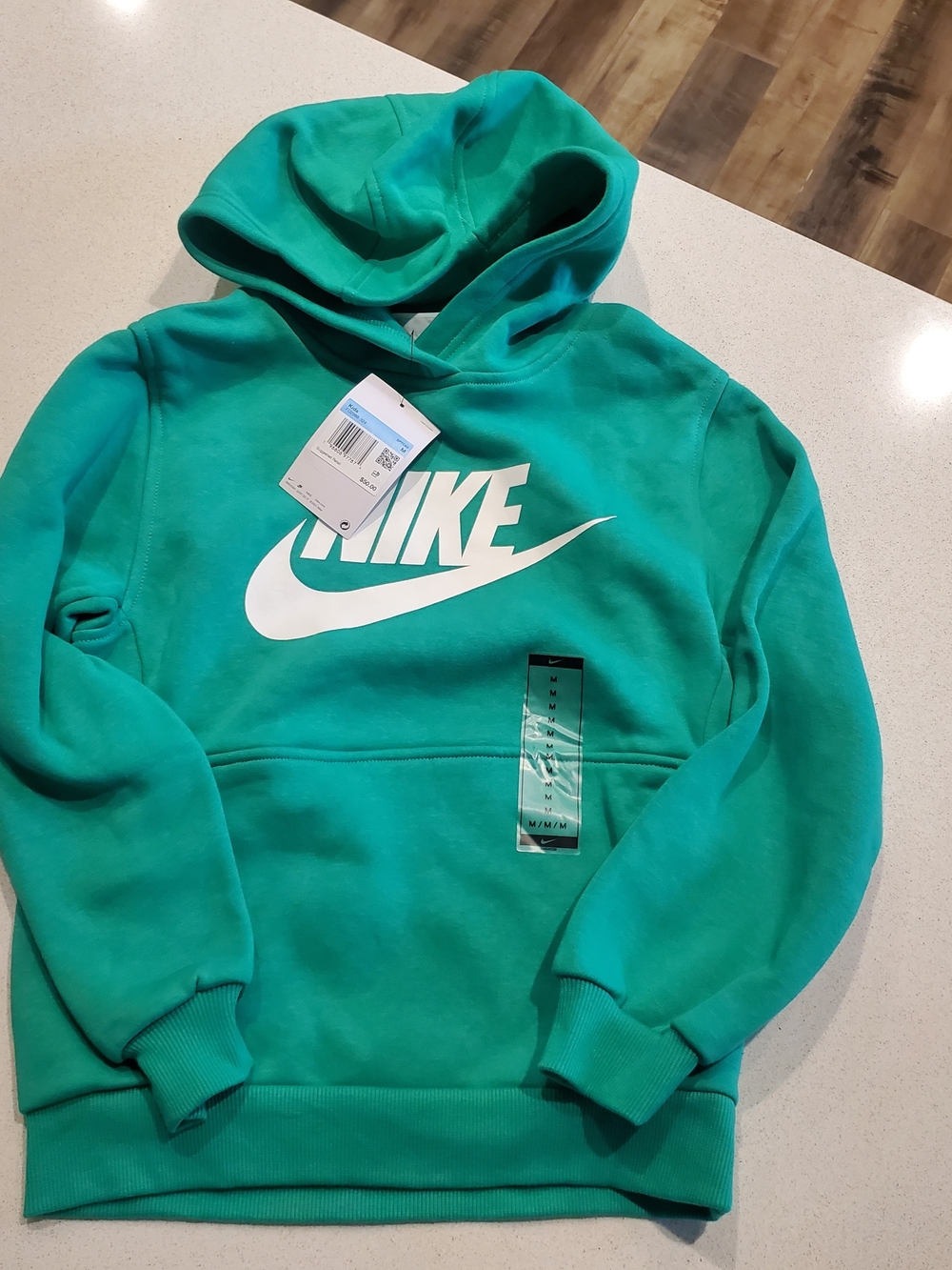 New. Nike swoosh hoodie, green little kids M.